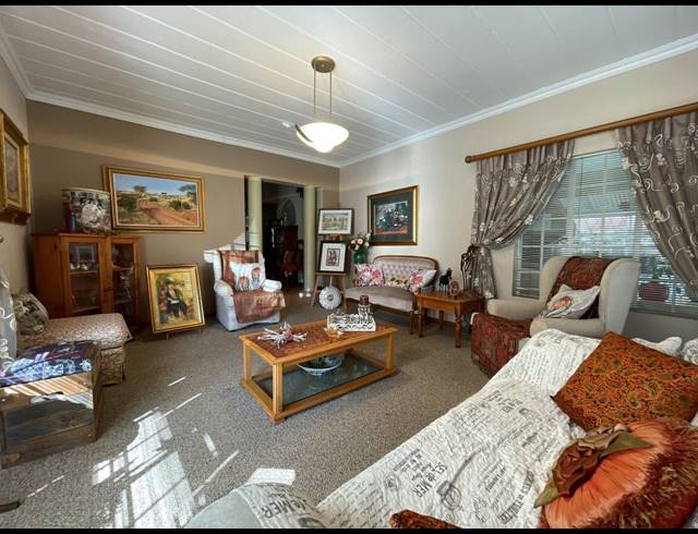 4 BEDROOM FREEHOLD SOLD IN MEYERSDAL